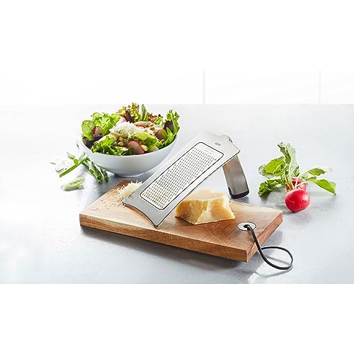 gefu-r-pe-gourmande-avec-planche-en-bois-d-acacia-coupe-laser-diamant-14-7-cm image 4