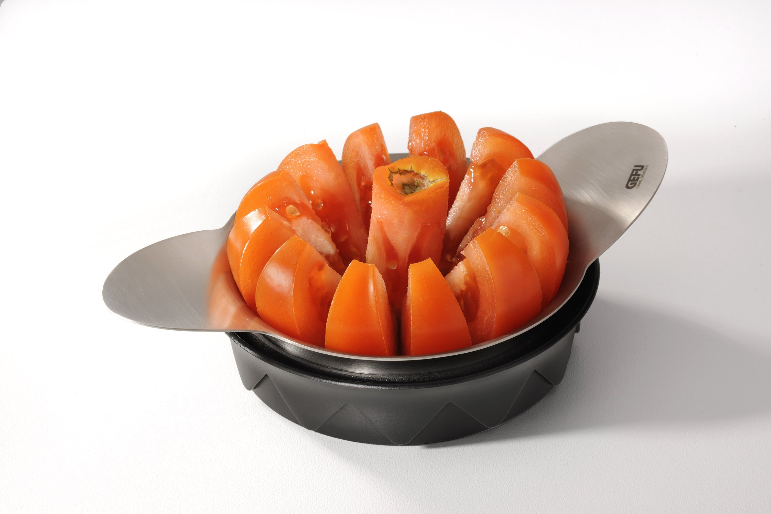 gefu-pomo-ge13590-coupe-tomates-en-acier-inoxydable-12-morceaux-lames-dent-es-16 image 4